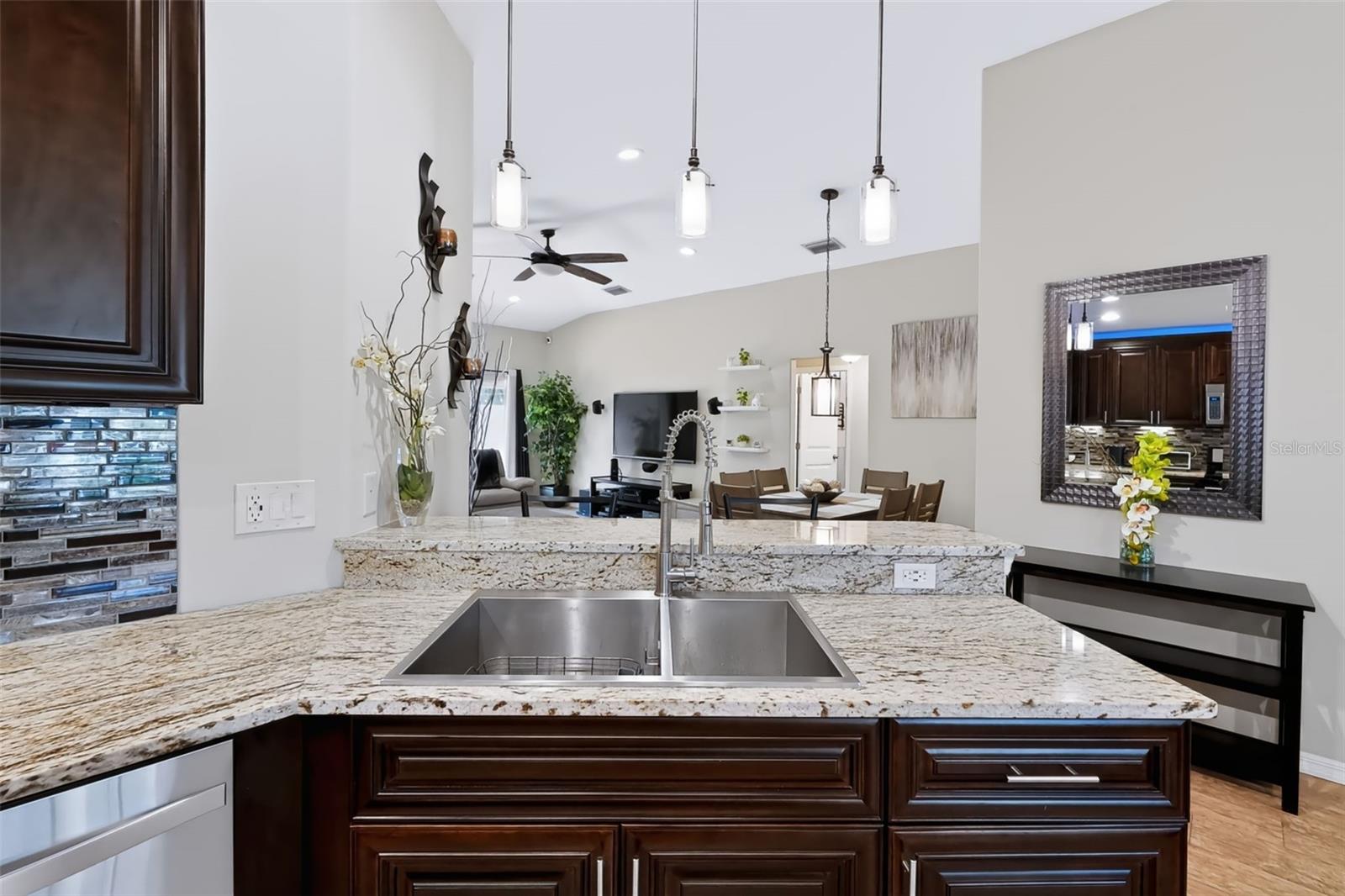 105 SAN LORENZO COURT, Bradenton, FL 34208