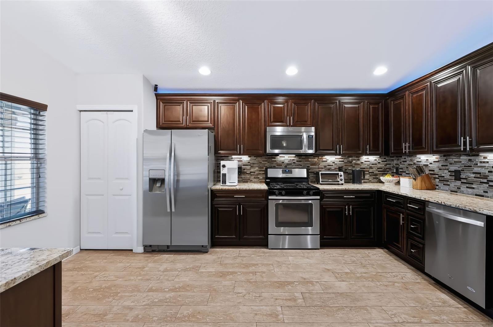 105 SAN LORENZO COURT, Bradenton, FL 34208