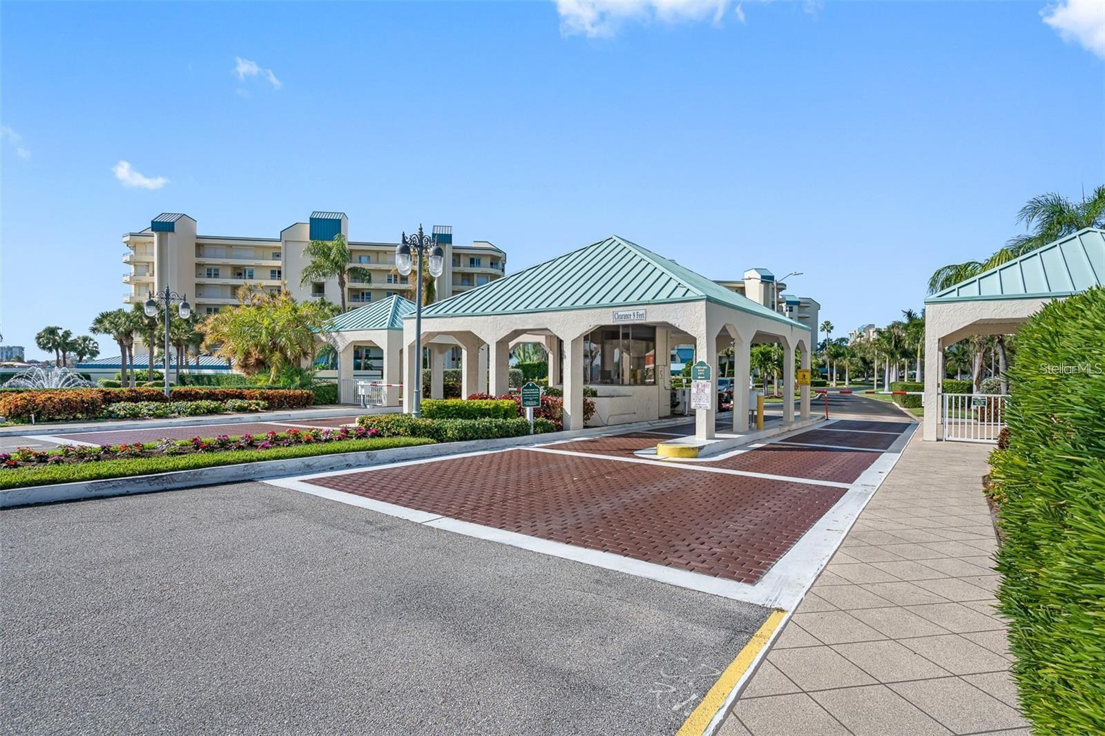 8021 SAILBOAT KEY BOULEVARD S, #304, St Petersburg, FL 33707