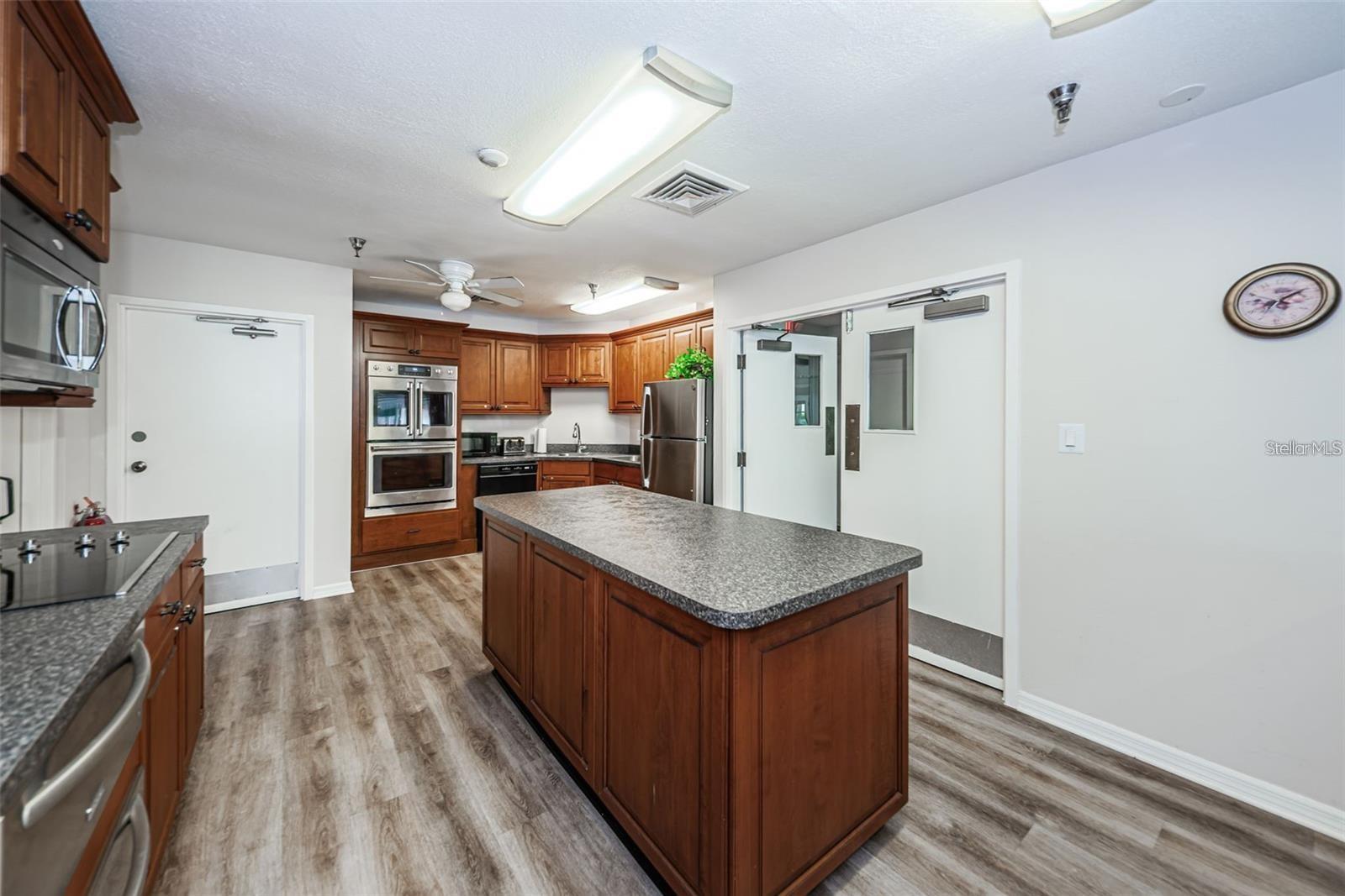 8021 SAILBOAT KEY BOULEVARD S, #304, St Petersburg, FL 33707