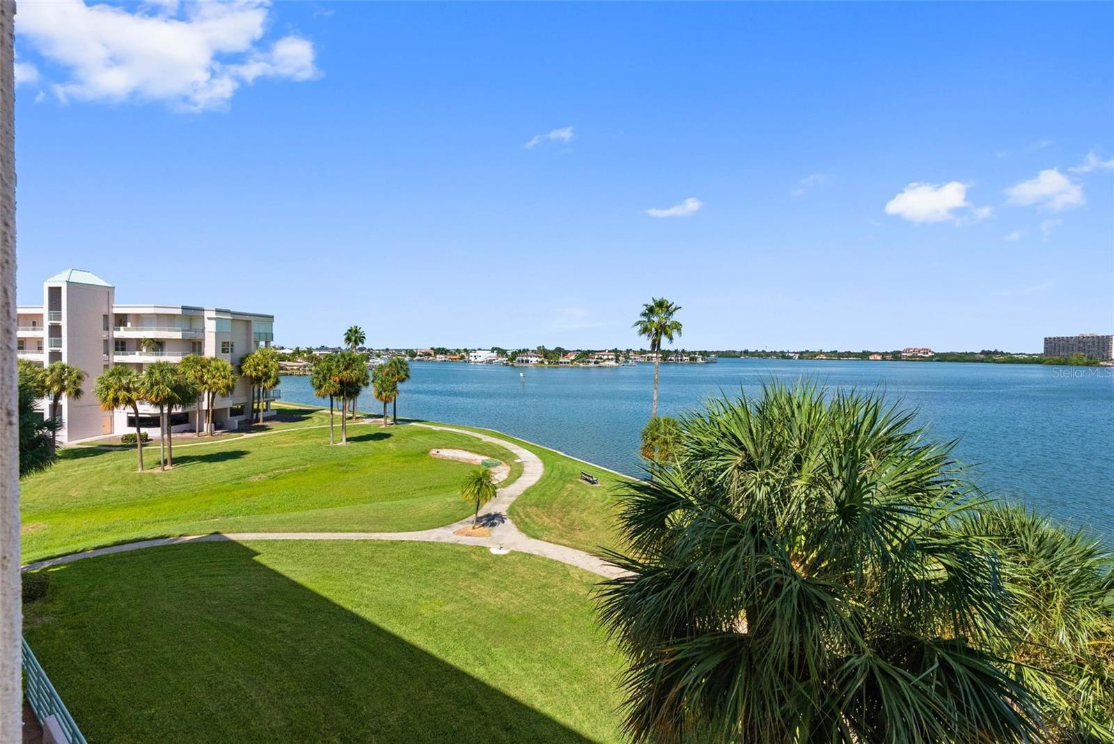 8021 SAILBOAT KEY BOULEVARD S, #304, St Petersburg, FL 33707