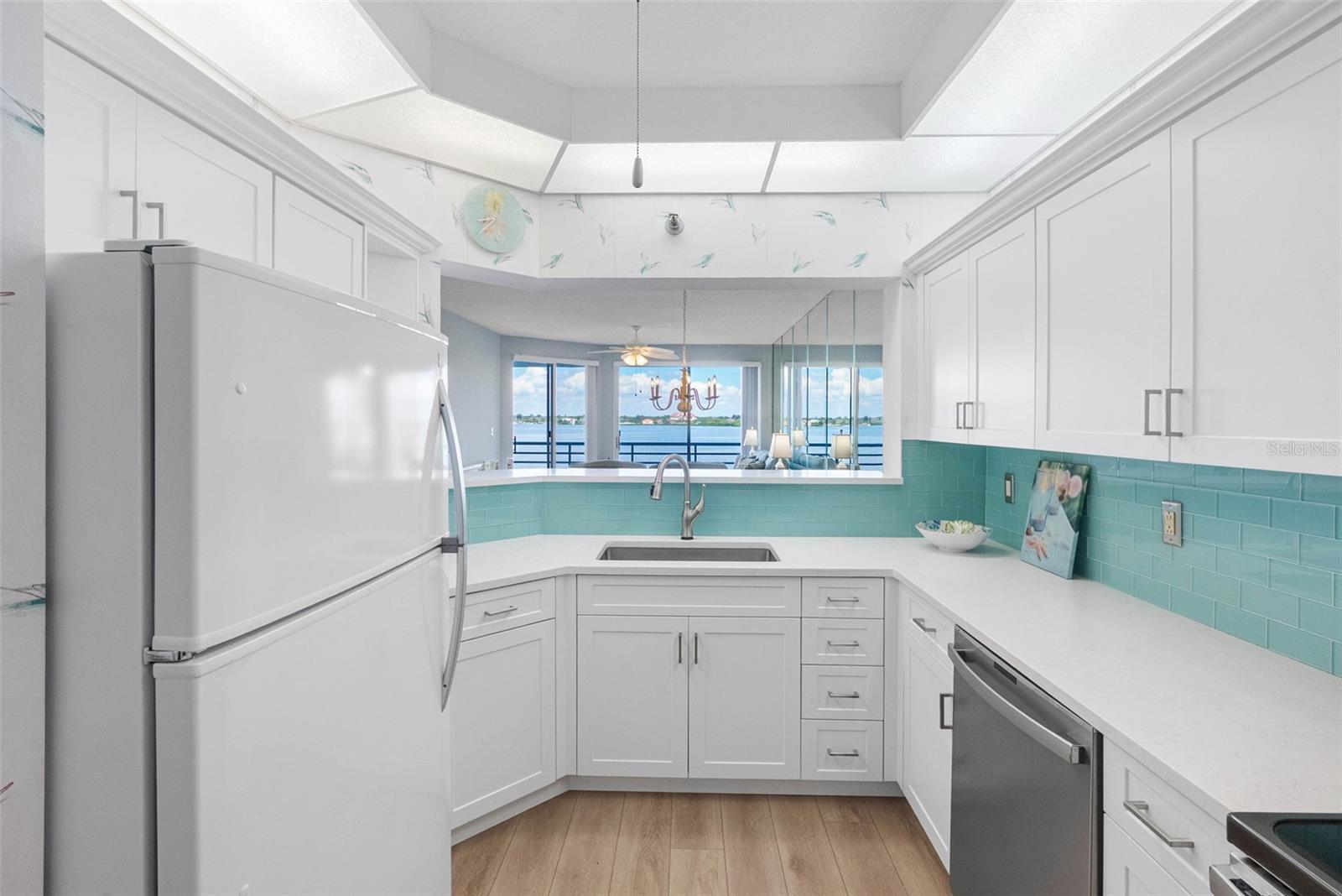 8021 SAILBOAT KEY BOULEVARD S, #304, St Petersburg, FL 33707
