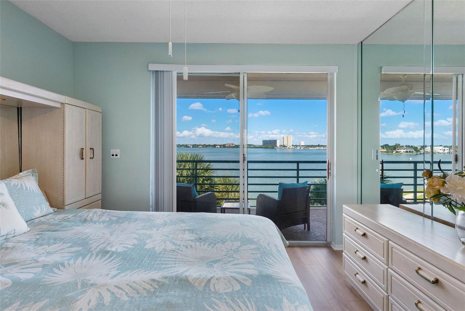 8021 SAILBOAT KEY BOULEVARD S, #304, St Petersburg, FL 33707