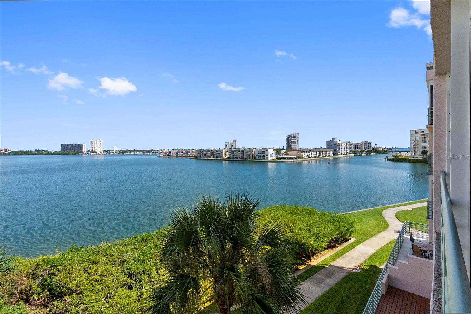 8021 SAILBOAT KEY BOULEVARD S, #304, St Petersburg, FL 33707