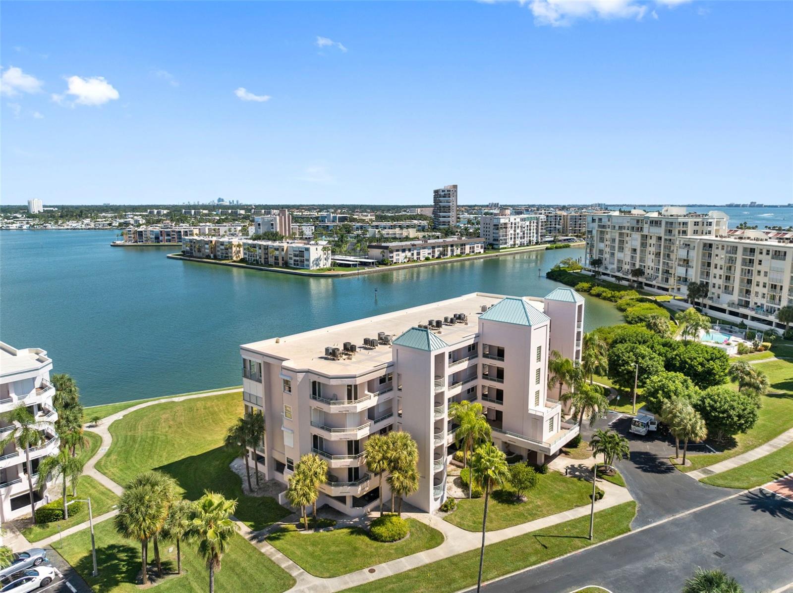 8021 SAILBOAT KEY BOULEVARD S, #304, St Petersburg, FL 33707