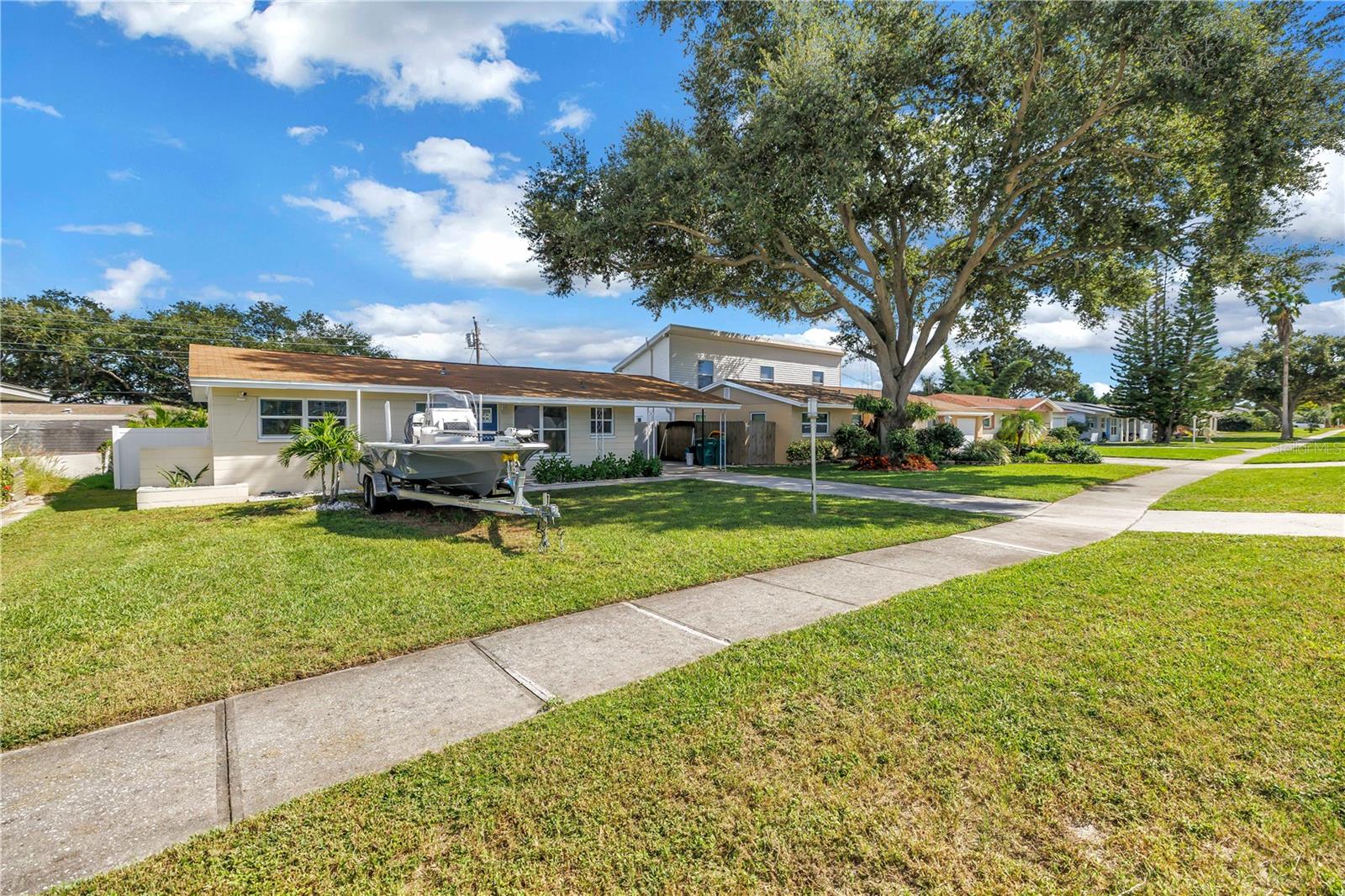 8001 RIDGE ROAD, Seminole, FL 33772