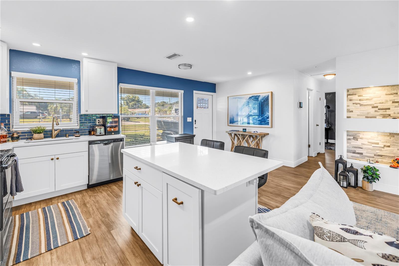 8001 RIDGE ROAD, Seminole, FL 33772