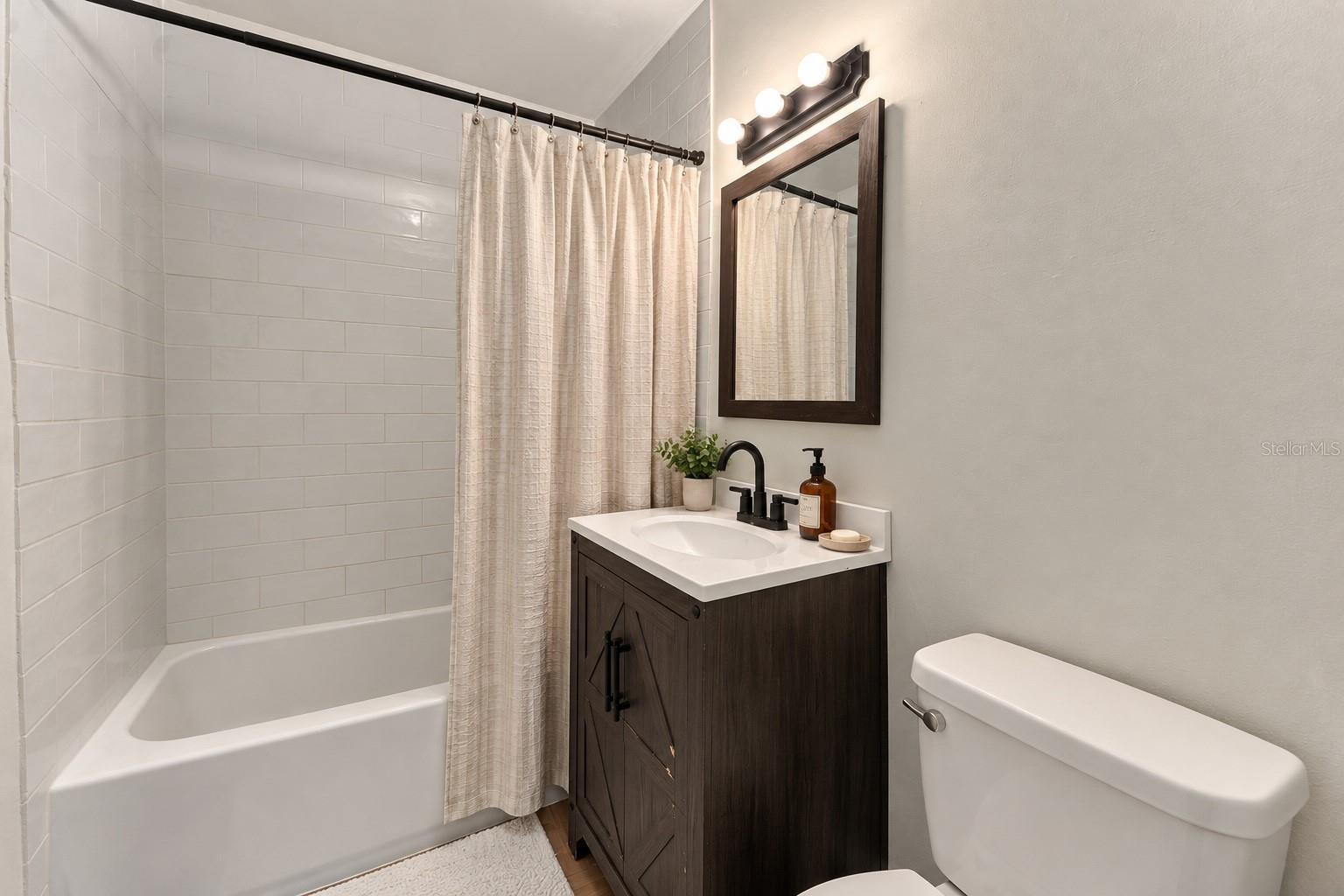 3606 W BAY TO BAY BOULEVARD, Tampa, FL 33629