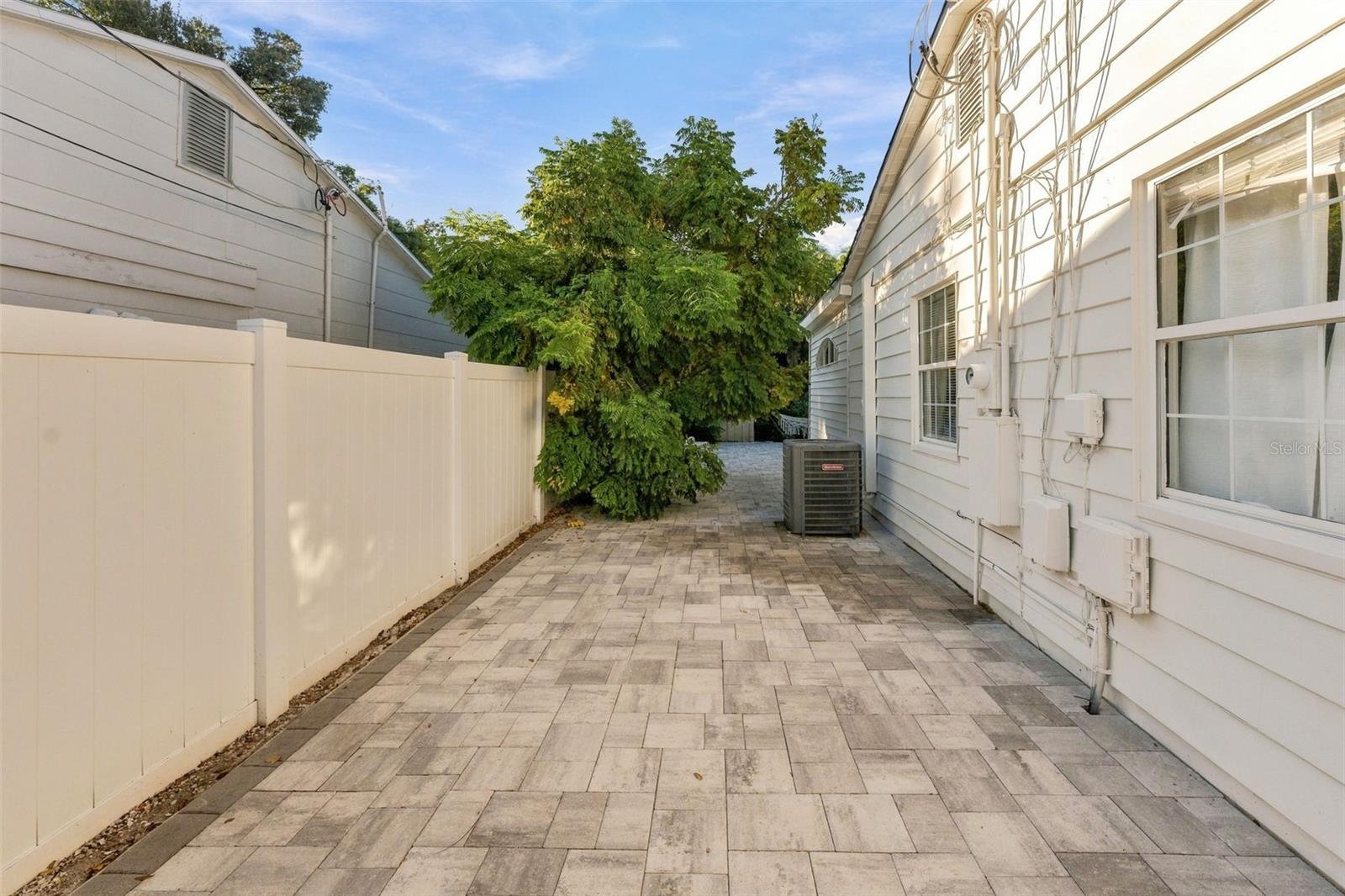 3606 W BAY TO BAY BOULEVARD, Tampa, FL 33629