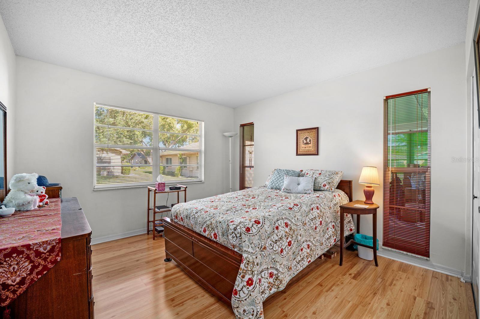 1906 CANTERBURY LANE, #32, Sun City Center, FL 33573