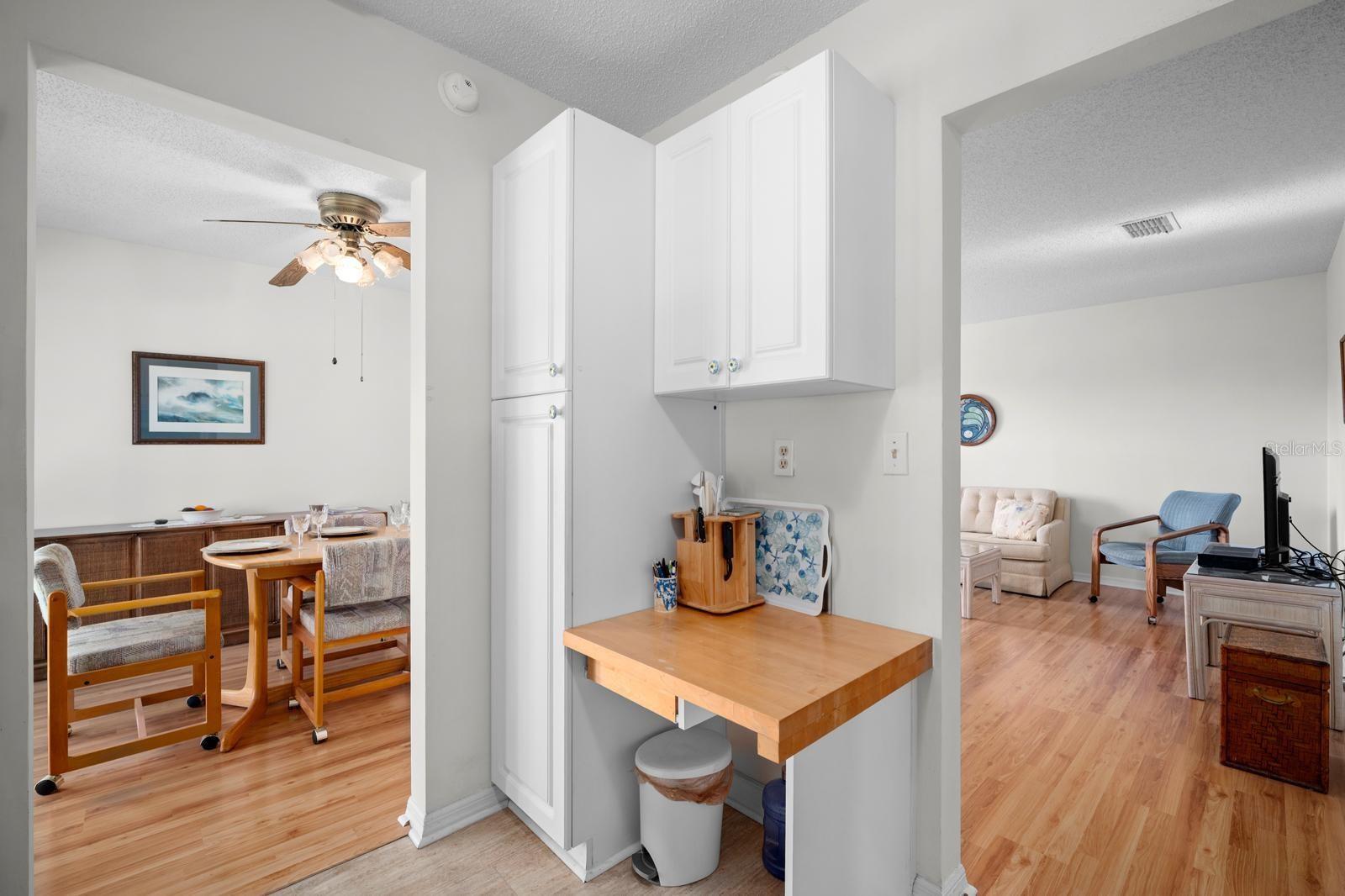 1906 CANTERBURY LANE, #32, Sun City Center, FL 33573