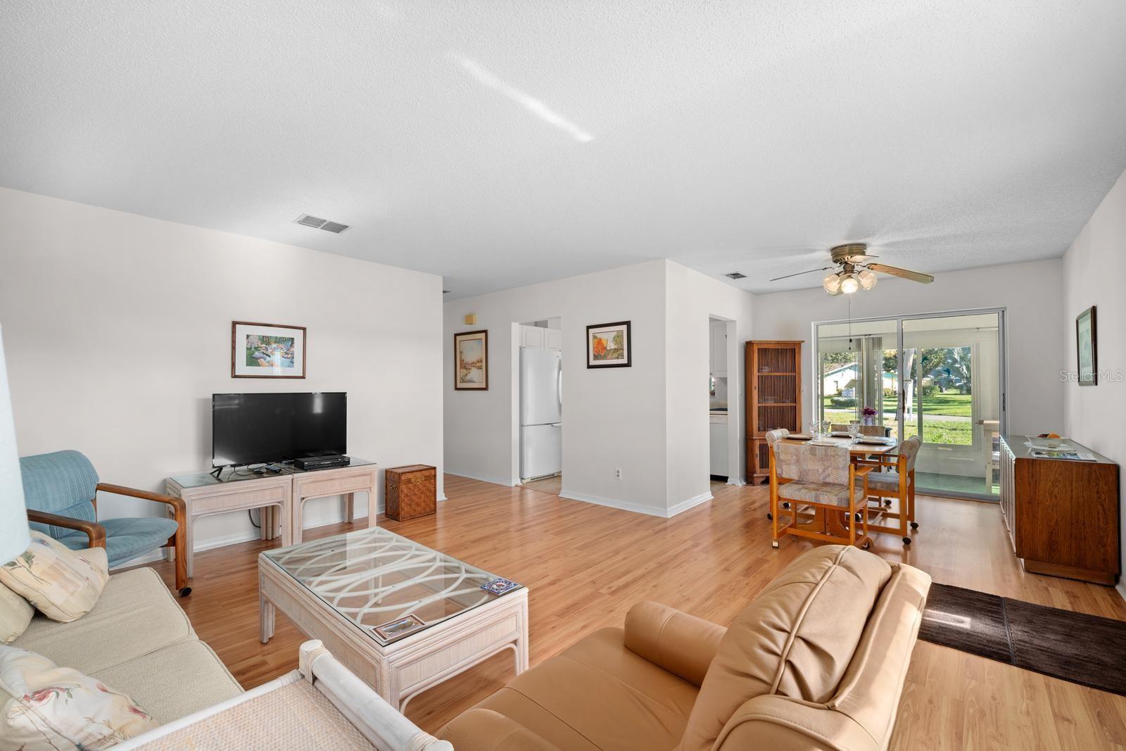 1906 CANTERBURY LANE, #32, Sun City Center, FL 33573