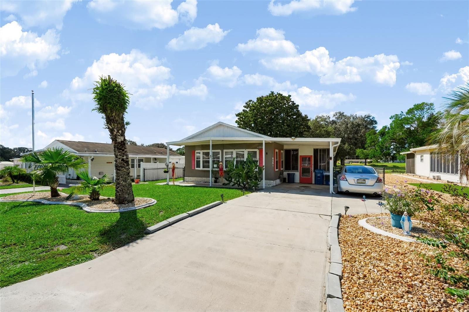 8481 DICKENS AVENUE, Brooksville, FL 34613