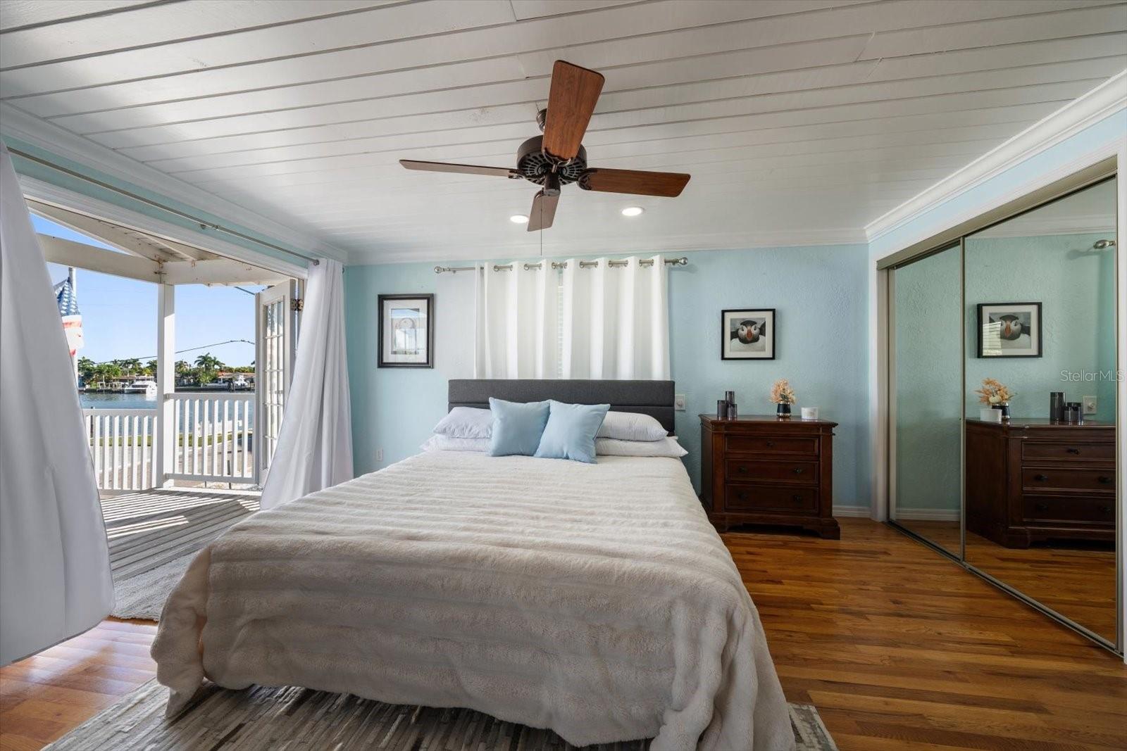 115 99TH AVENUE, Treasure Island, FL 33706