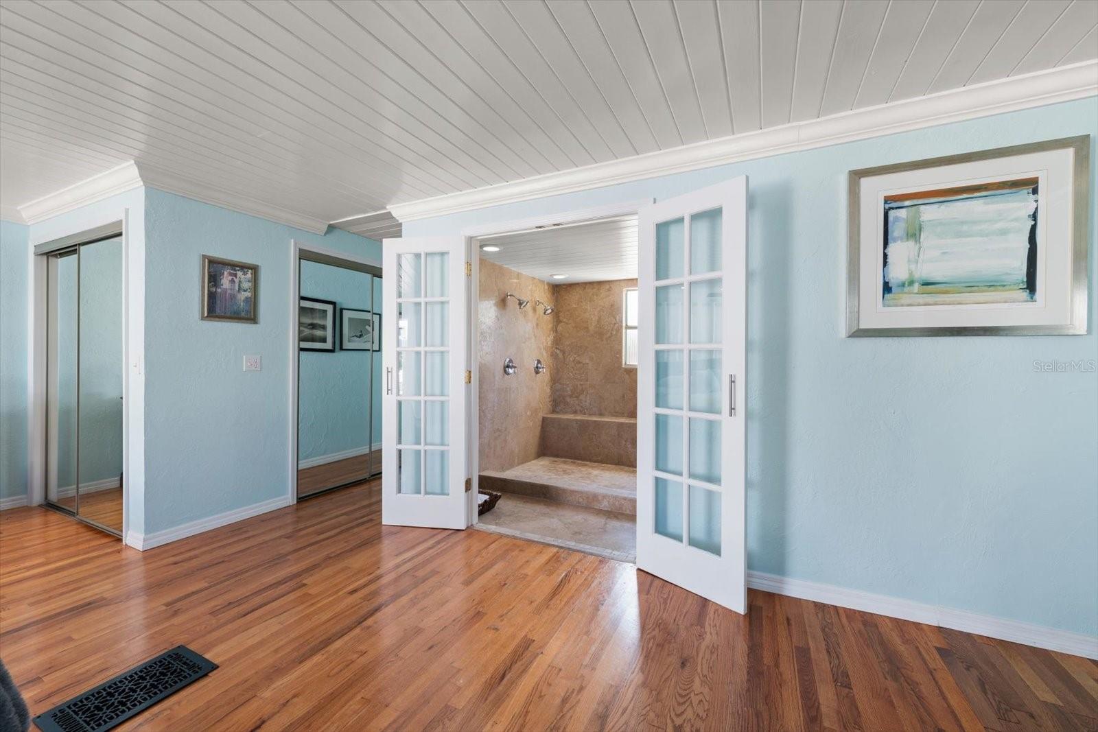 115 99TH AVENUE, Treasure Island, FL 33706