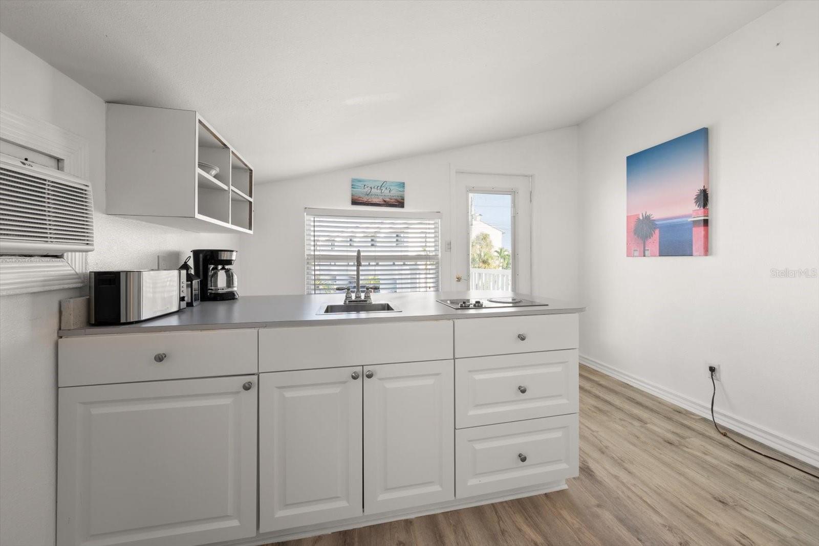 115 99TH AVENUE, Treasure Island, FL 33706