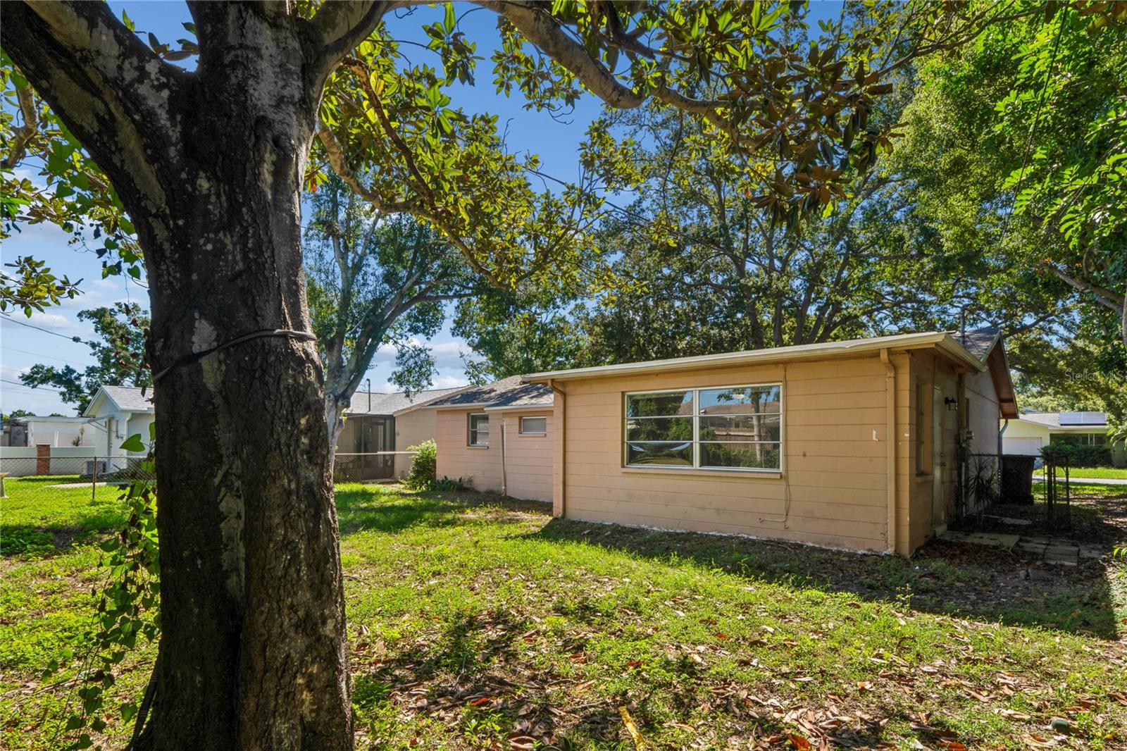 4655 48TH AVENUE N, St Petersburg, FL 33714