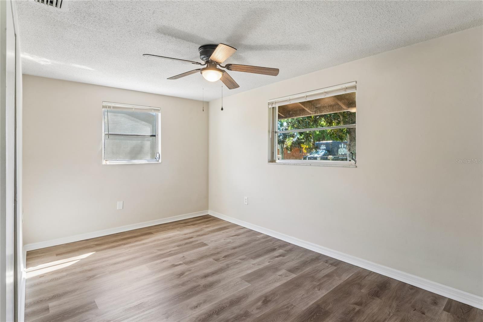 4655 48TH AVENUE N, St Petersburg, FL 33714