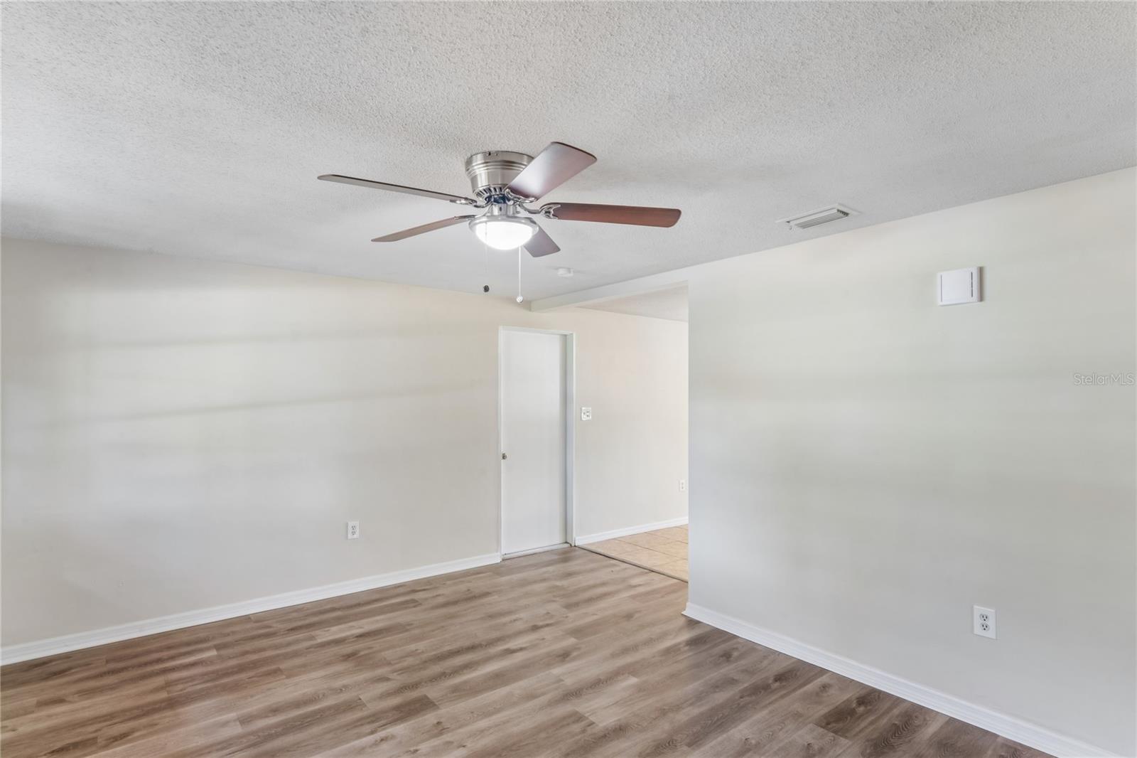 4655 48TH AVENUE N, St Petersburg, FL 33714
