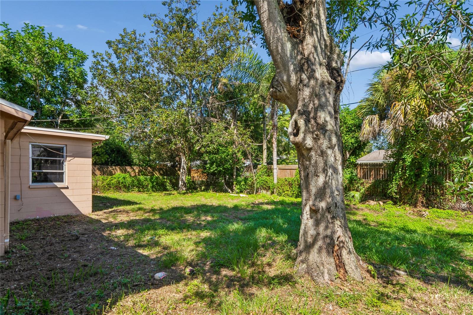 4655 48TH AVENUE N, St Petersburg, FL 33714