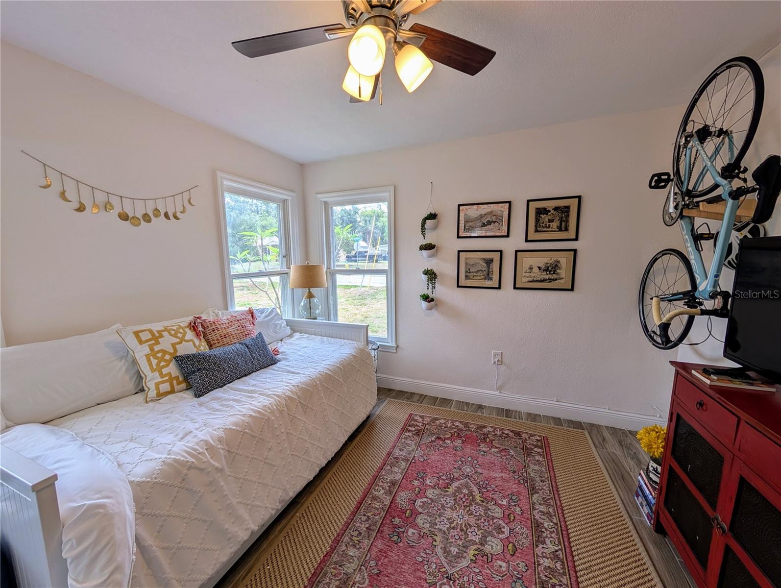 1008 E HAMILTON AVENUE, Tampa, FL 33604