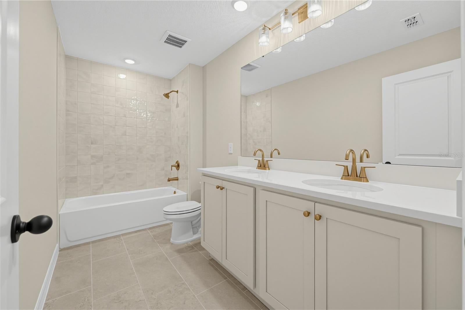 3218 SAILHOUSE DRIVE, St Cloud, FL 34771