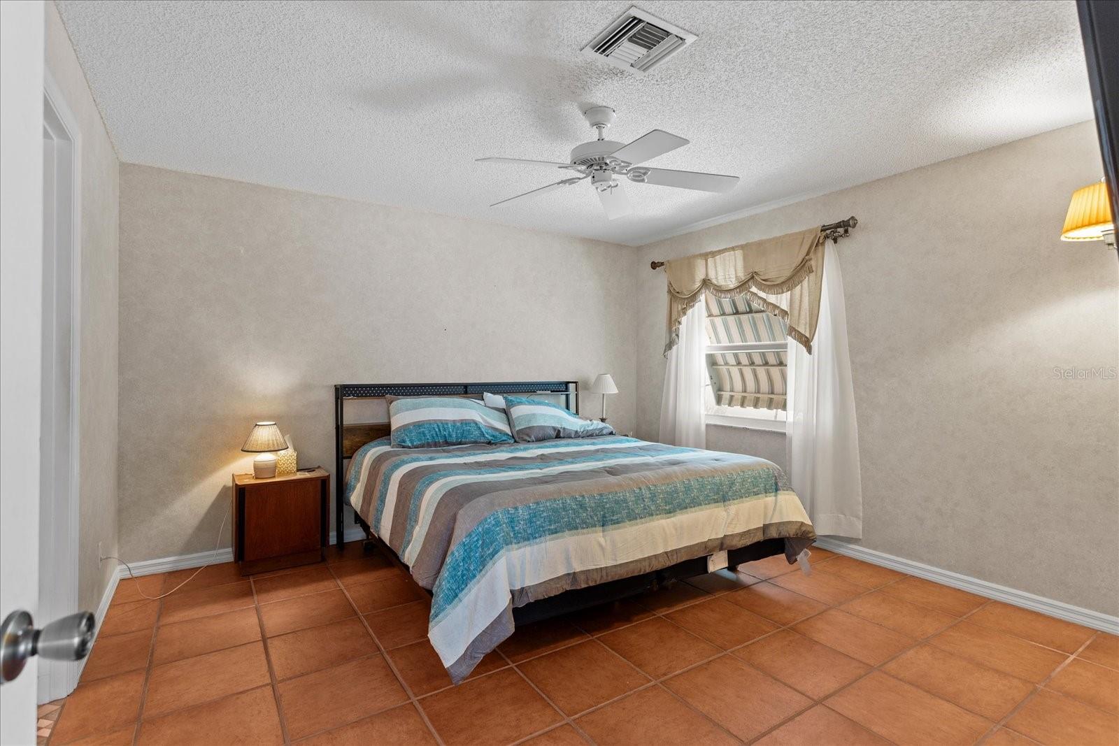 952 AVALON AVE. AVENUE, The Villages, FL 32159