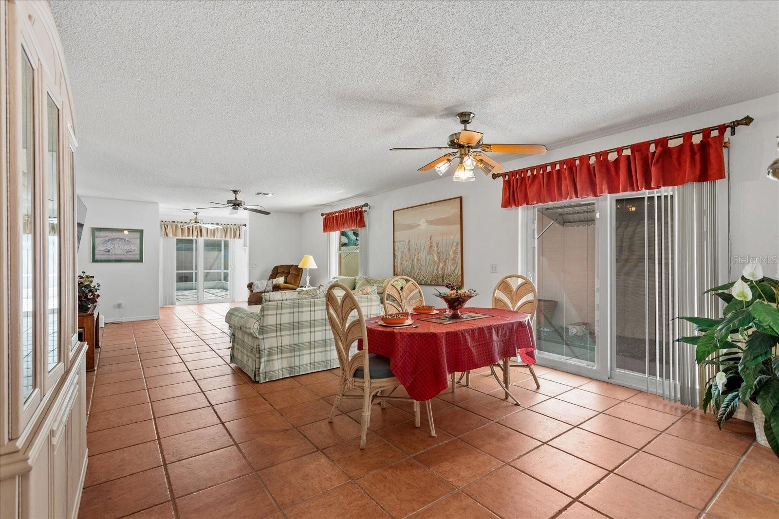 952 AVALON AVE. AVENUE, The Villages, FL 32159