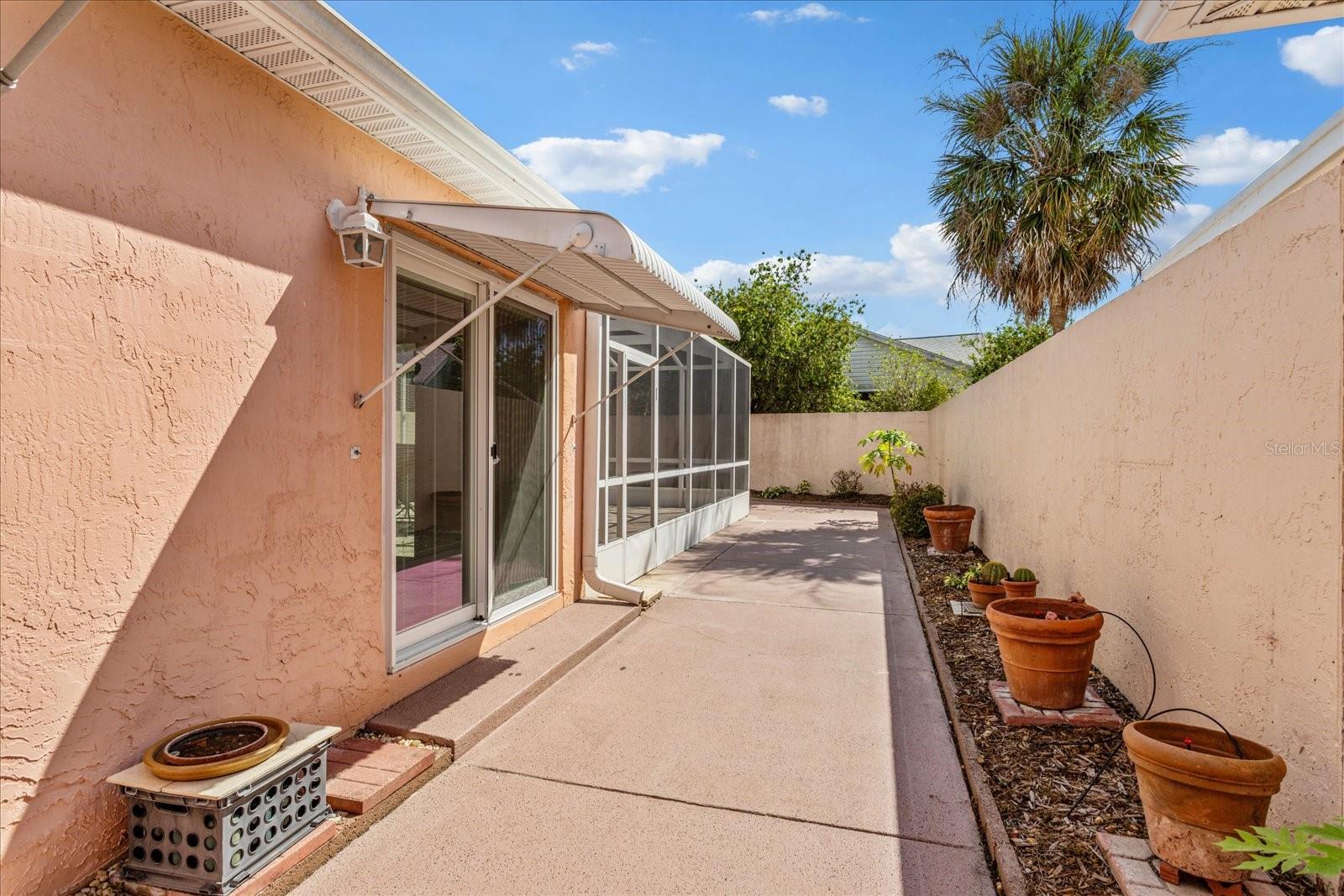 952 AVALON AVE. AVENUE, The Villages, FL 32159