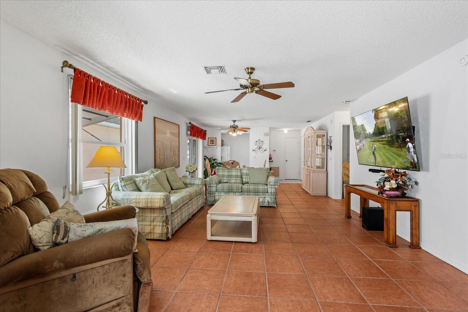 952 AVALON AVE. AVENUE, The Villages, FL 32159