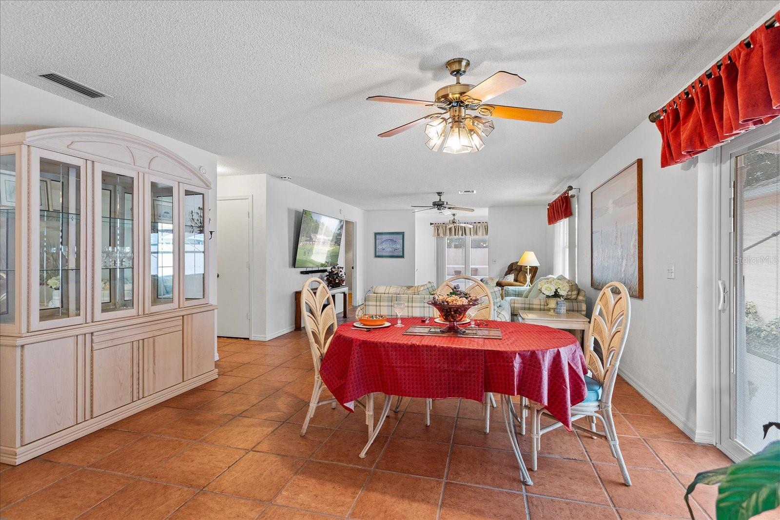 952 AVALON AVE. AVENUE, The Villages, FL 32159