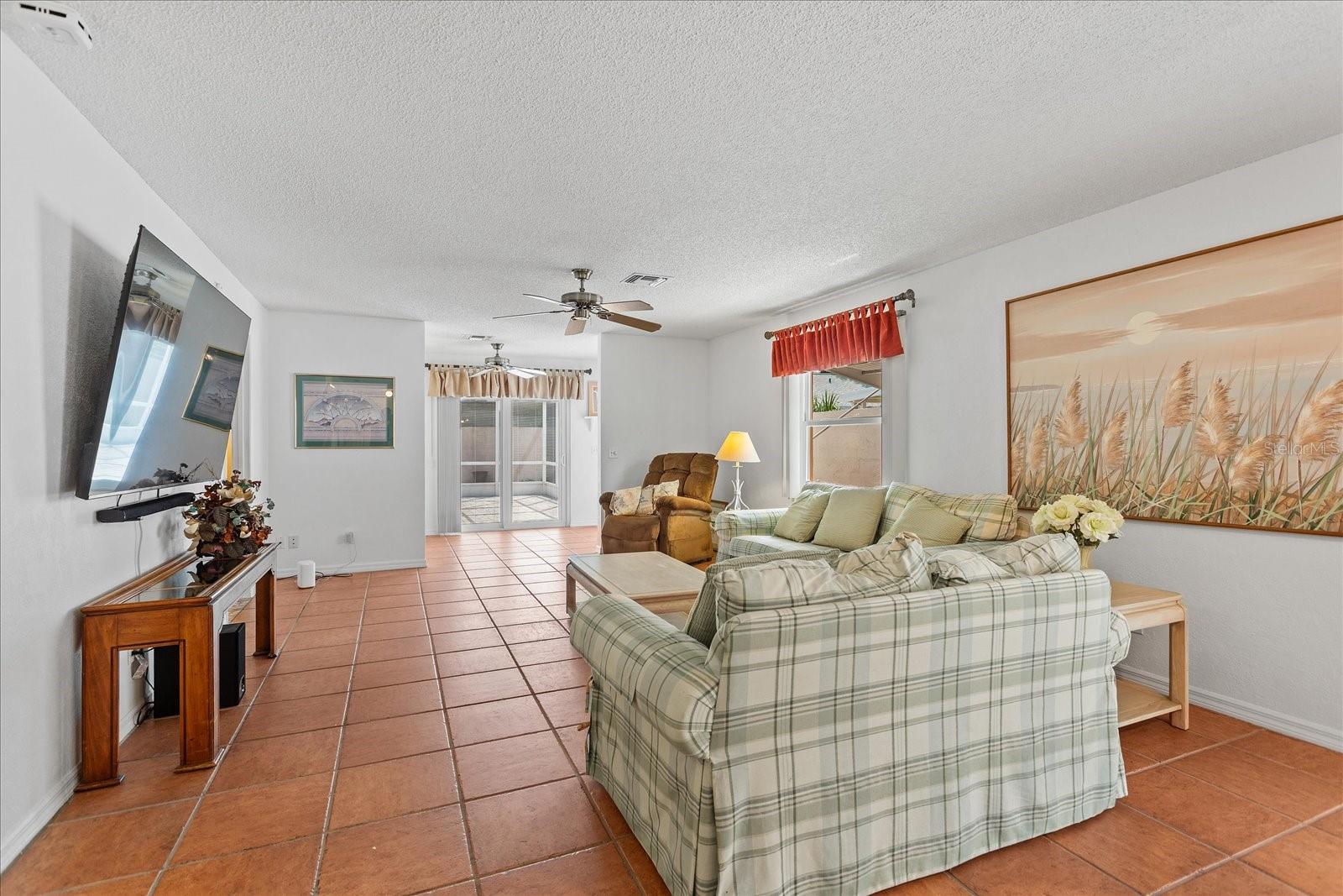 952 AVALON AVE. AVENUE, The Villages, FL 32159