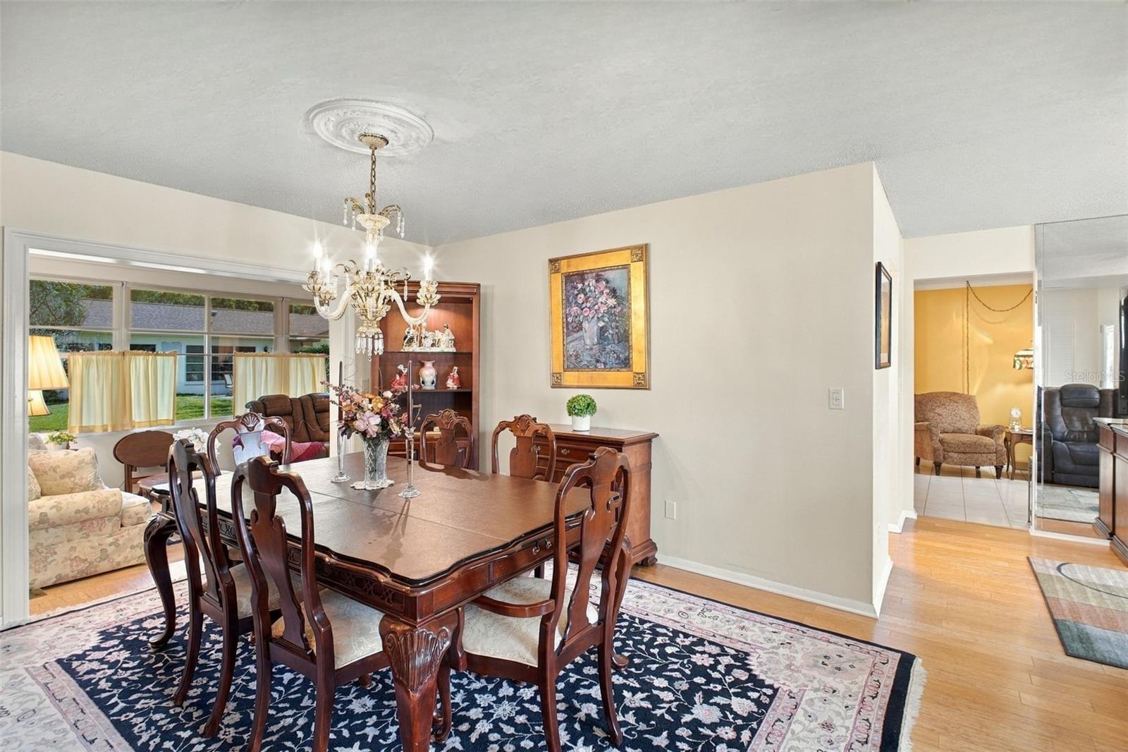 Bamboo flooring & beautiful fixtures upon entry~