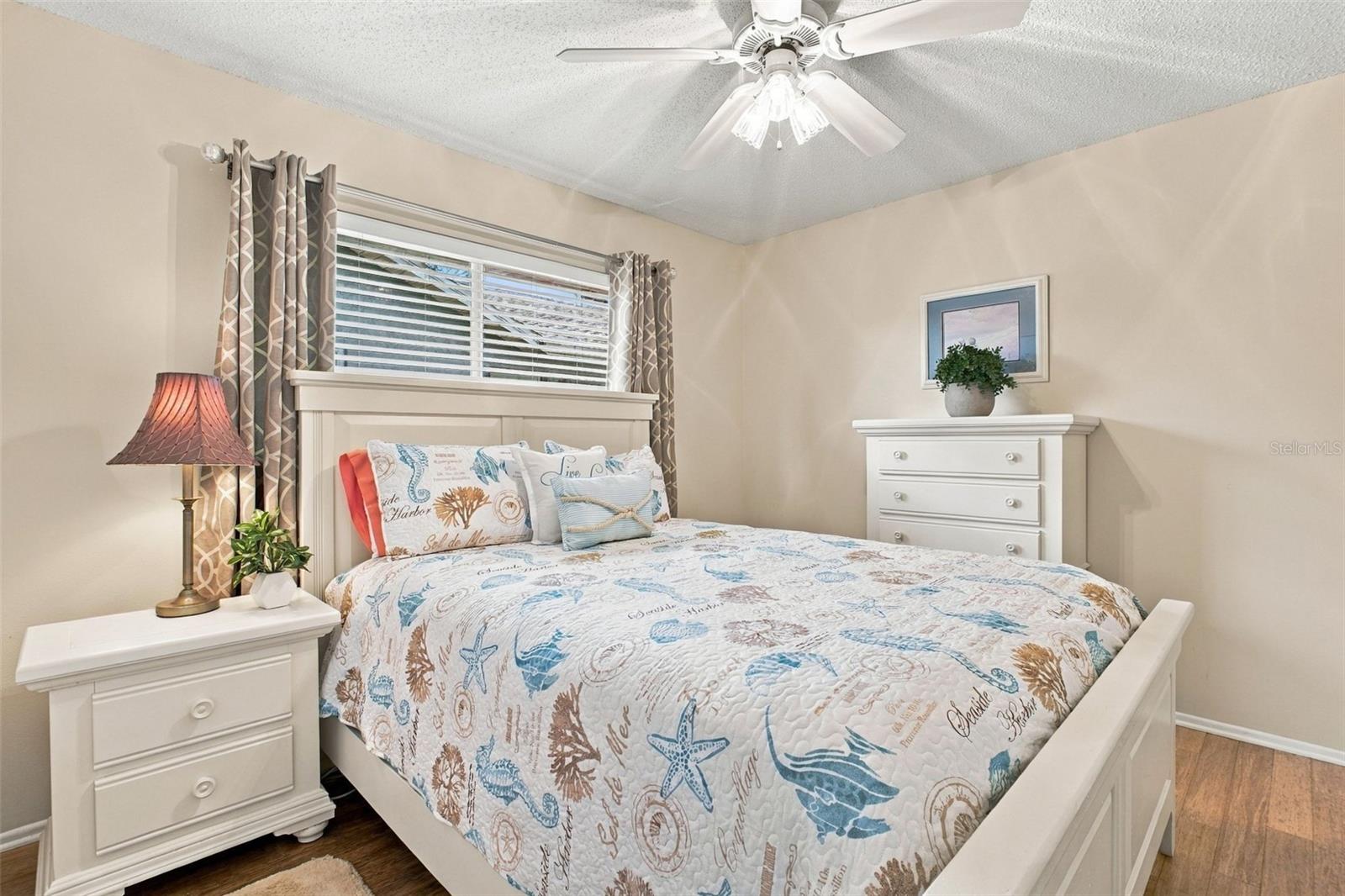 Spacious 2nd bedroom~