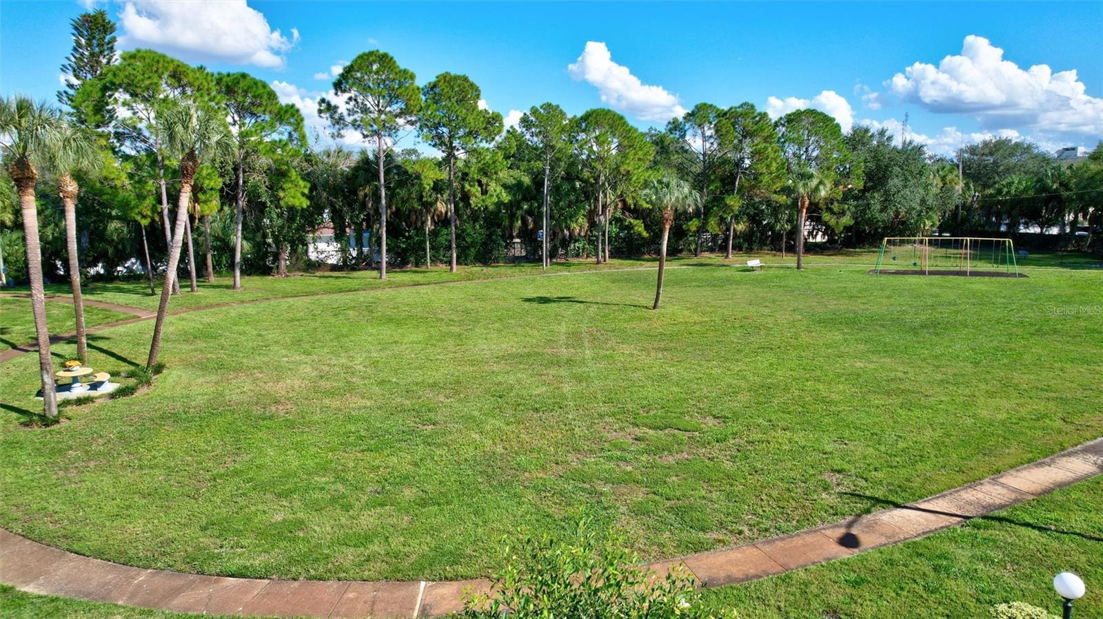 4515 LA CAPRI COURT, Tampa, FL 33611