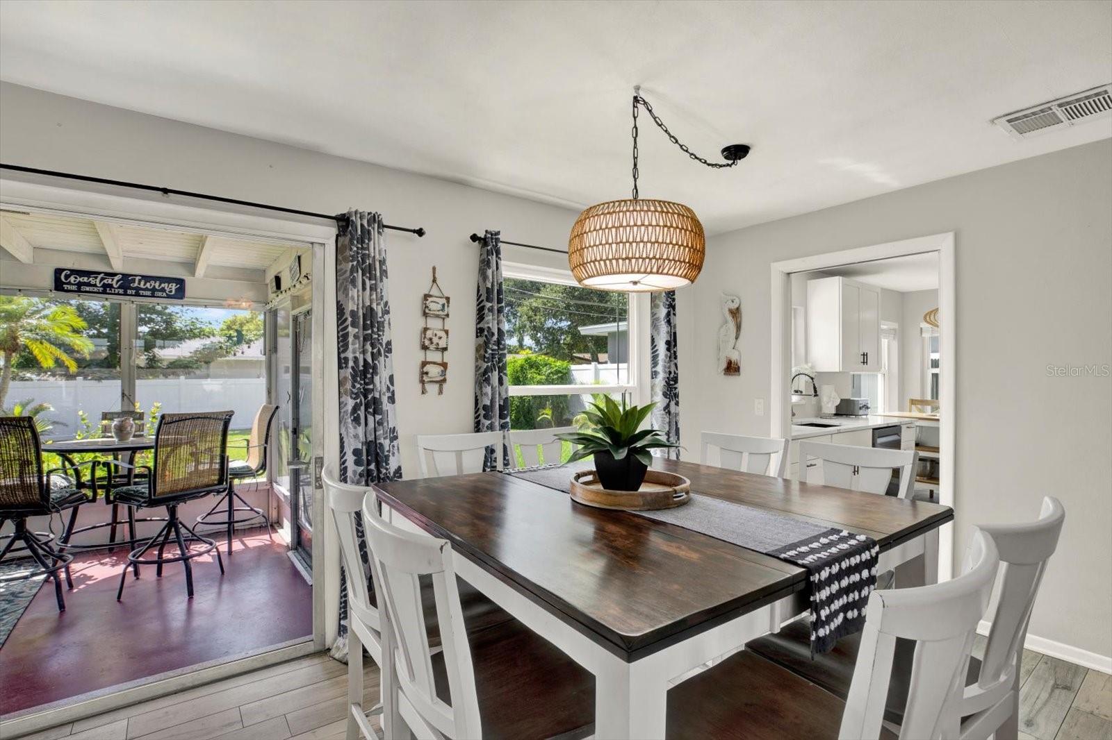 1669 CAMBRIDGE DRIVE, Clearwater, FL 33756