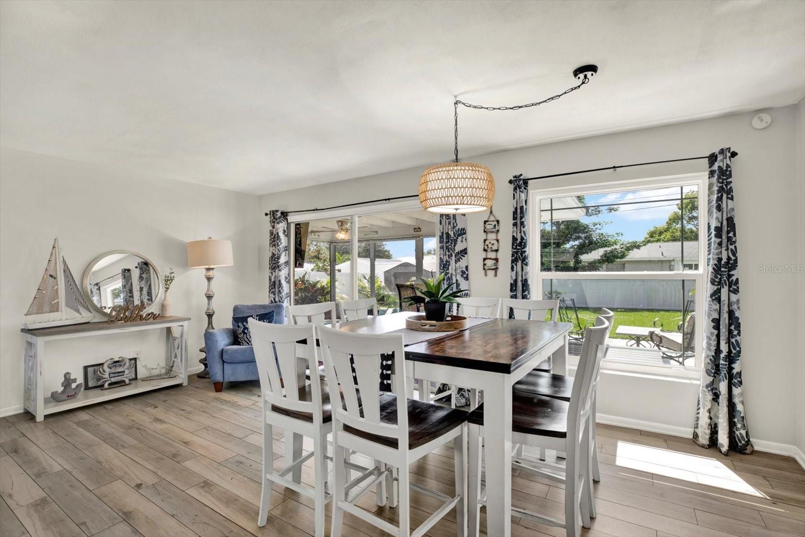 1669 CAMBRIDGE DRIVE, Clearwater, FL 33756