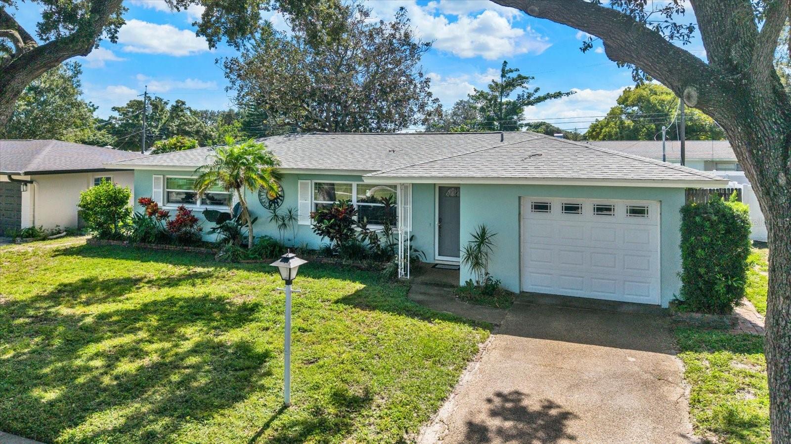 1669 CAMBRIDGE DRIVE, Clearwater, FL 33756
