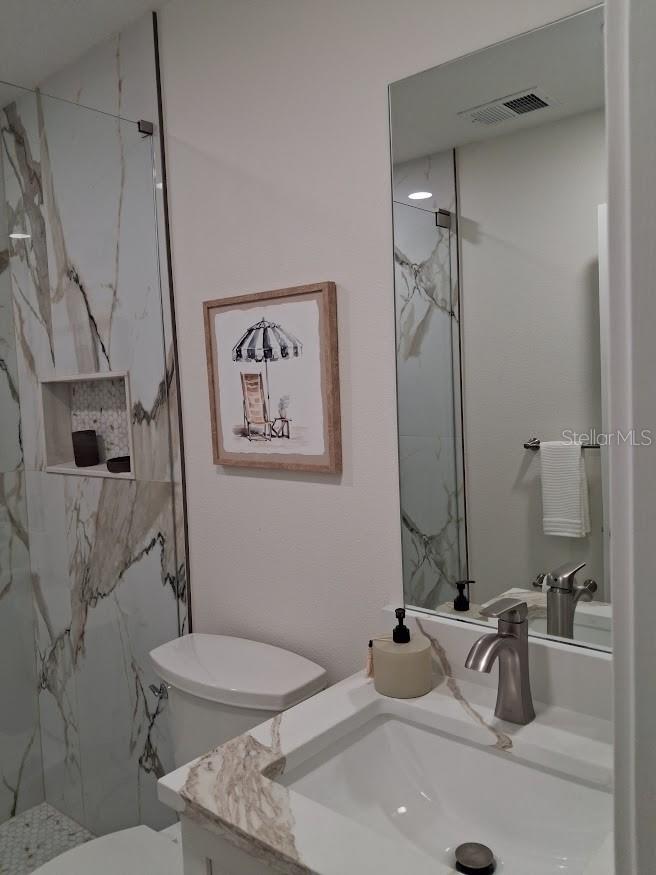 1250 S PINELLAS AVENUE, #110, Tarpon Springs, FL 34689