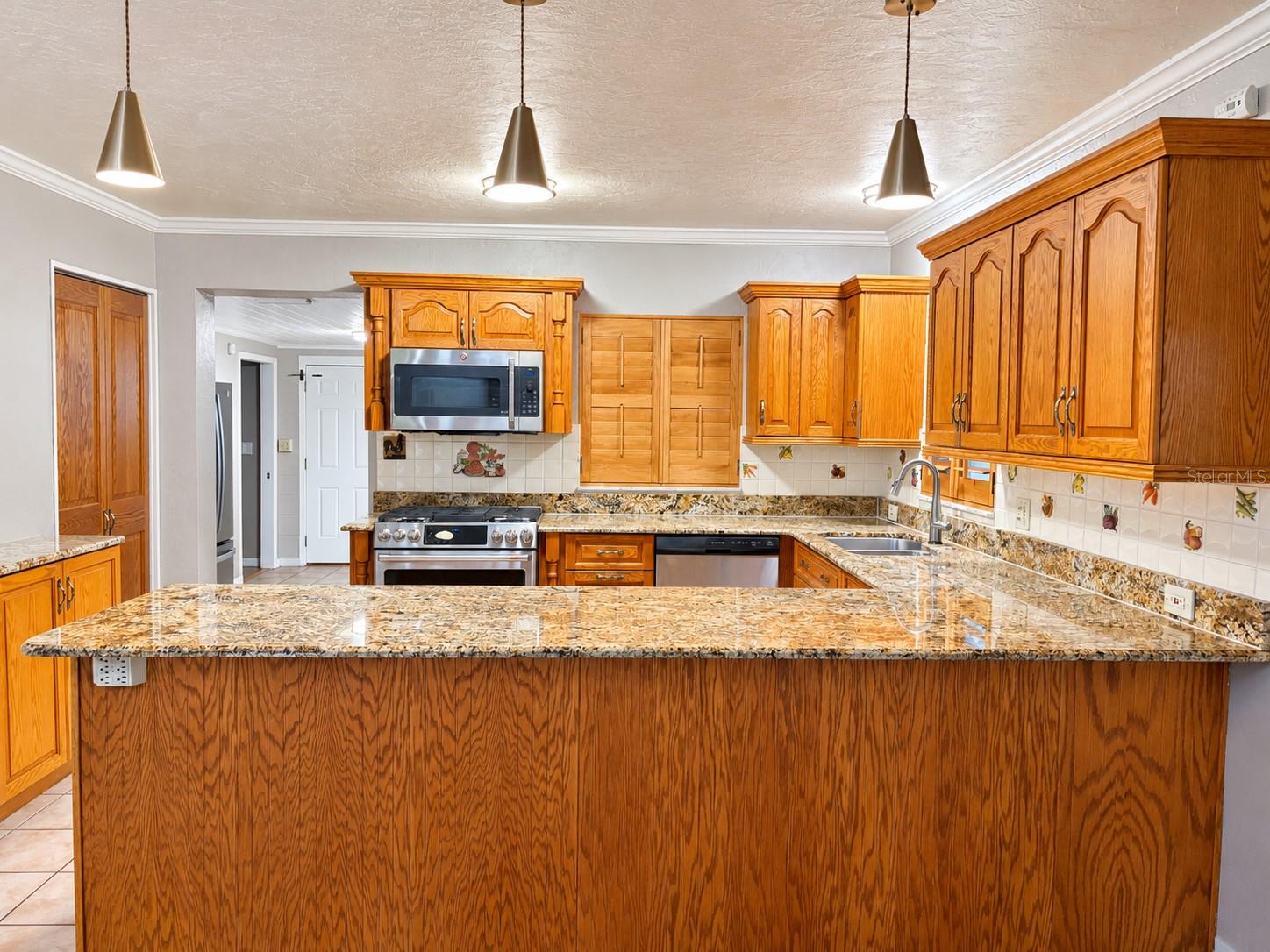 1146 30TH AVENUE N, St Petersburg, FL 33704