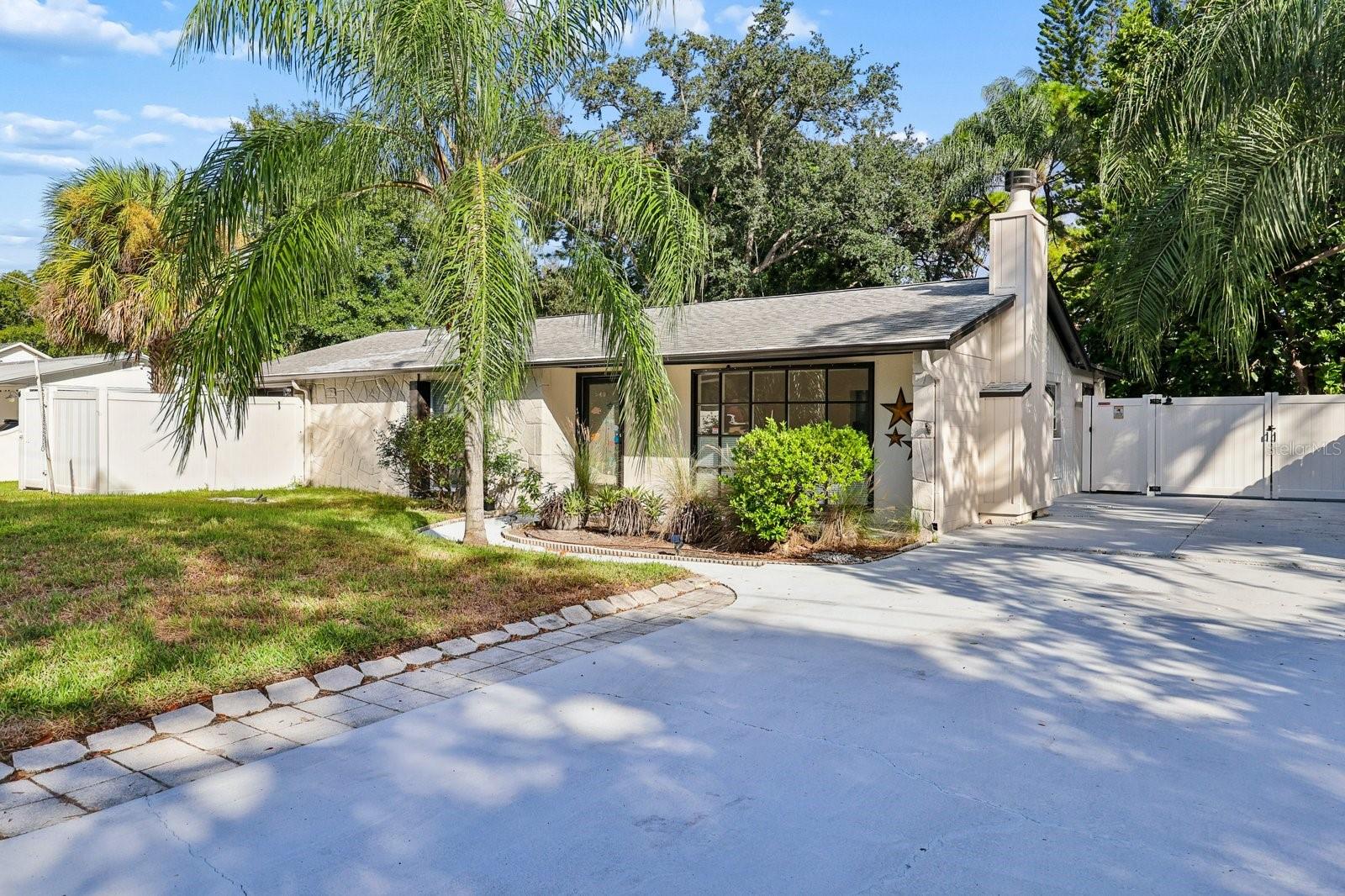 7321 CANAL BOULEVARD, Tampa, FL 33615