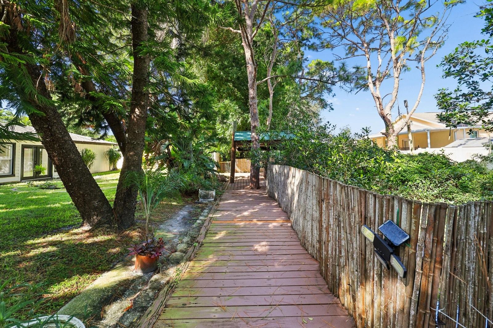 7321 CANAL BOULEVARD, Tampa, FL 33615