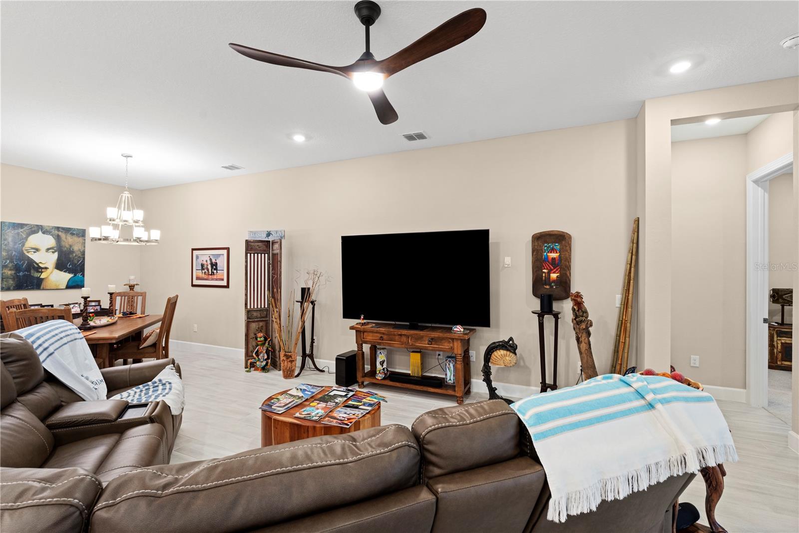 Family Room/Formal Dining