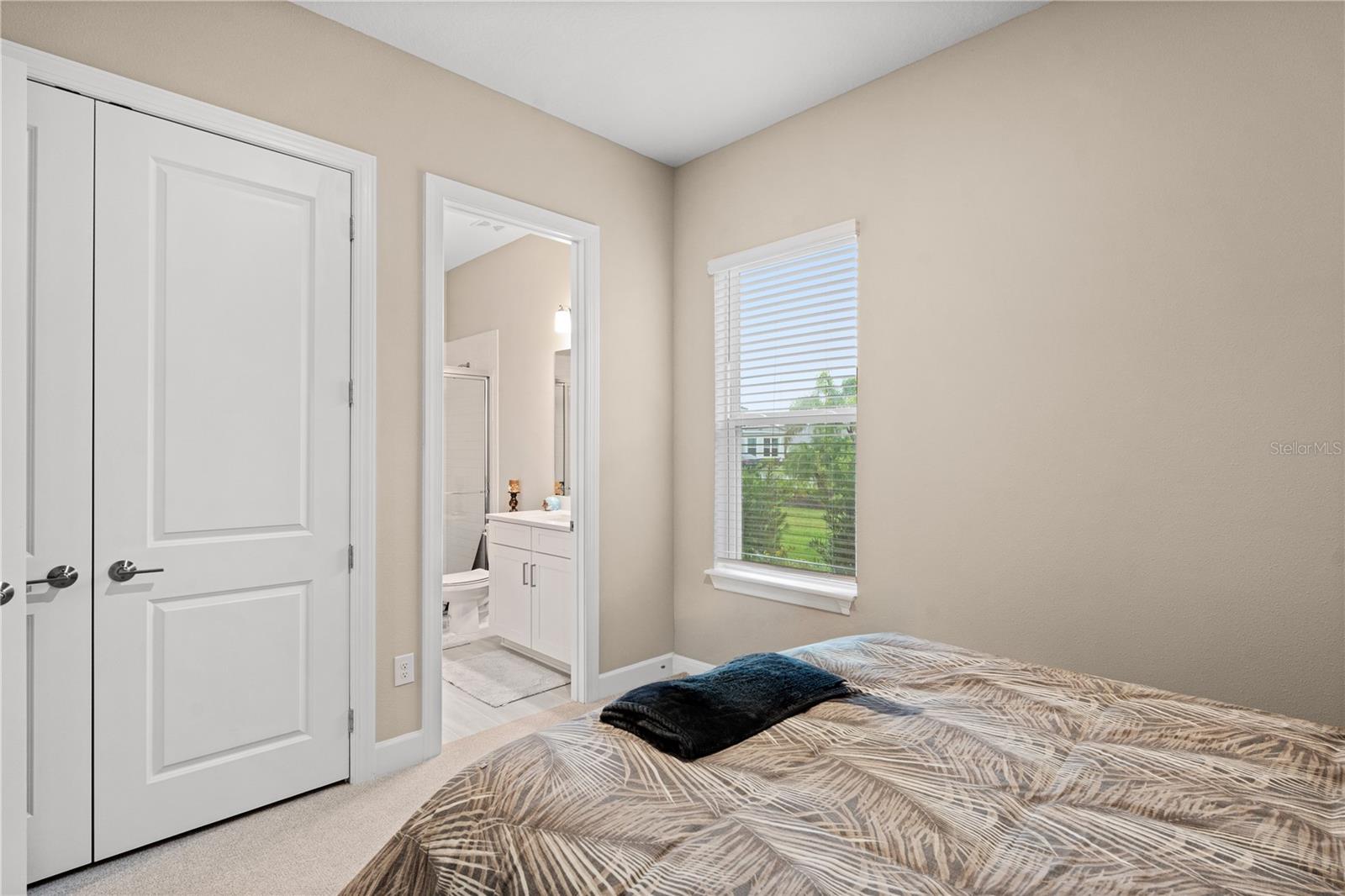 Guest Bedroom w/Ensuite Bath