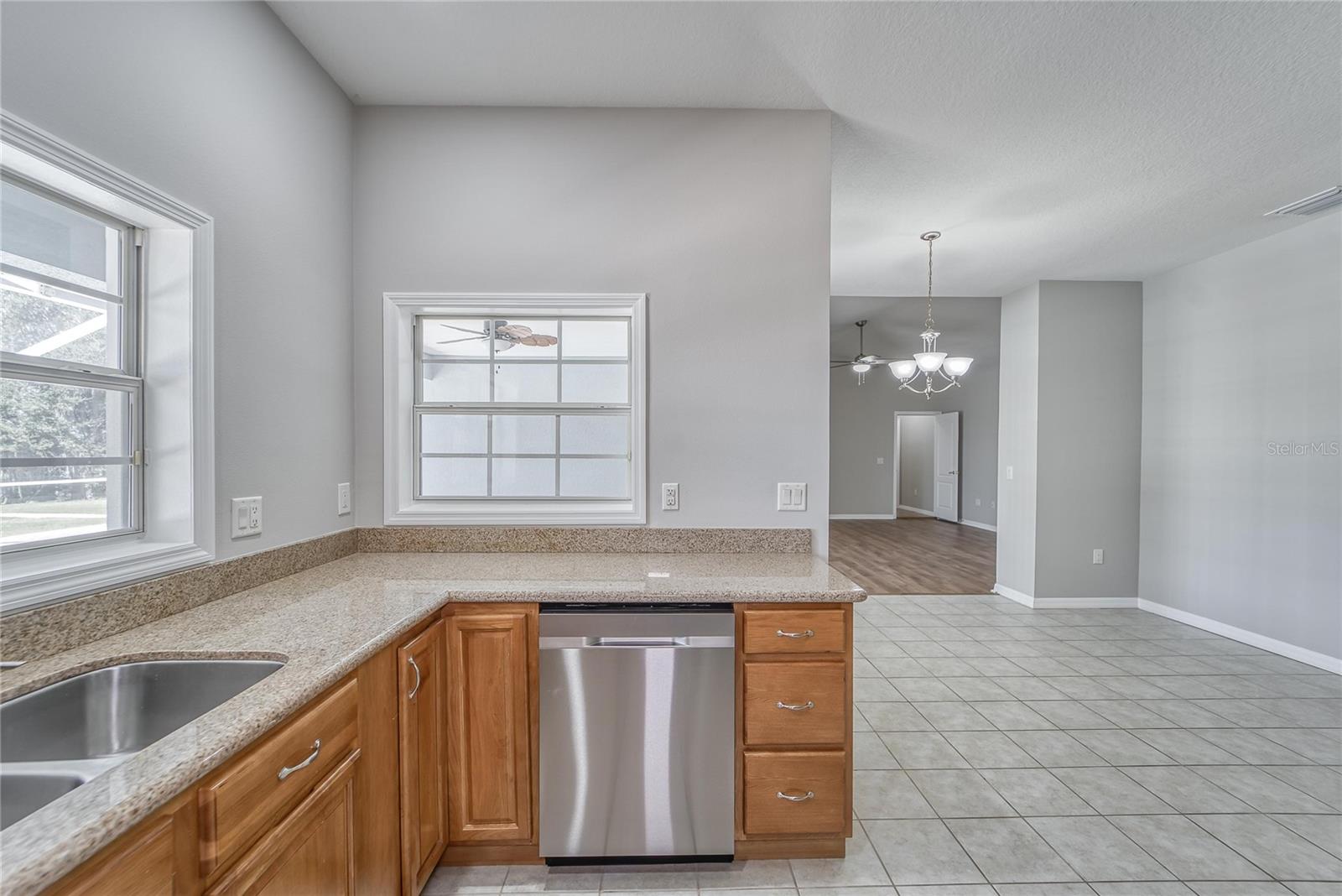 KITCHEN - MAIN