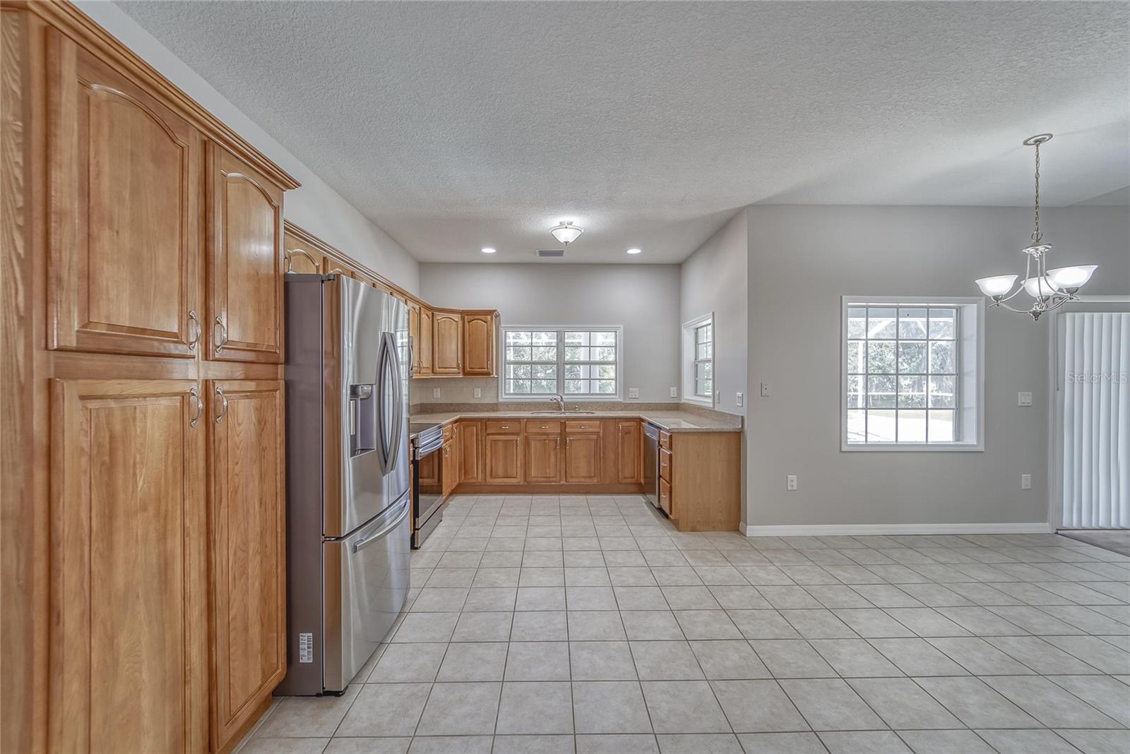 KITCHEN - MAIN