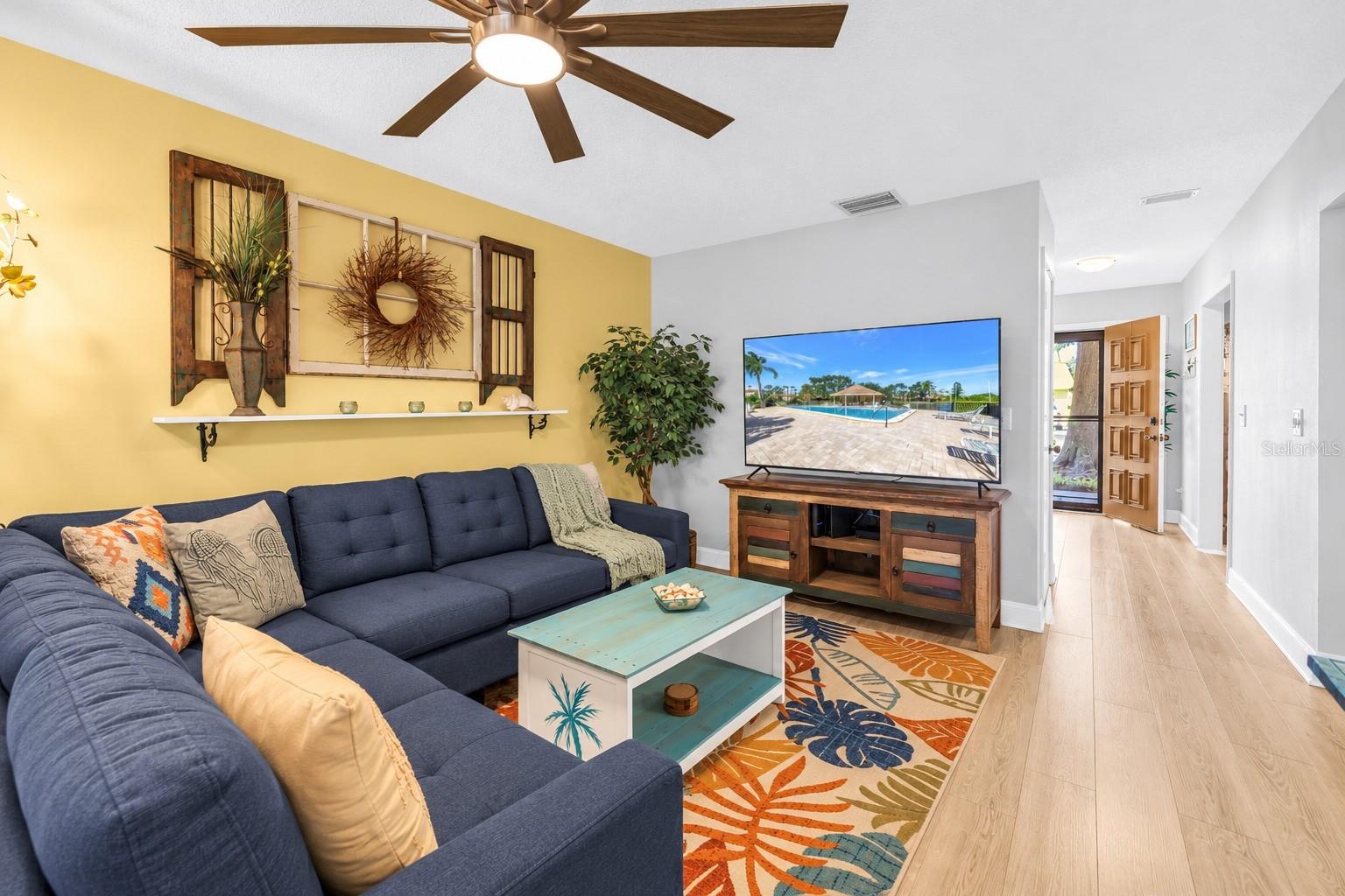 8473 17TH STREET N, St Petersburg, FL 33702