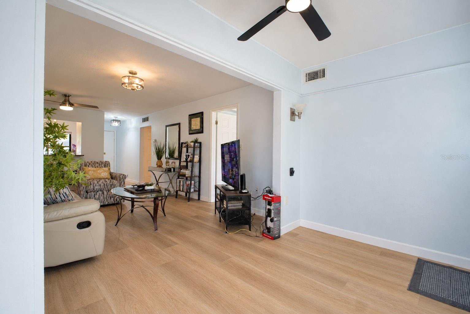 1278 MISSION CIRCLE, #45B, Clearwater, FL 33759