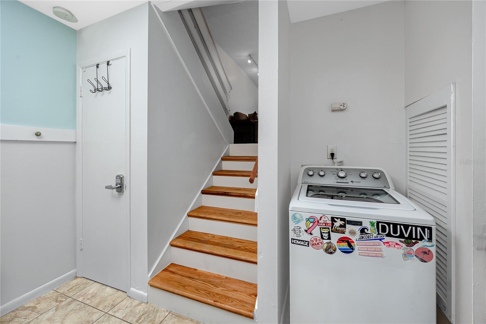 Full sized washer in the kitchen