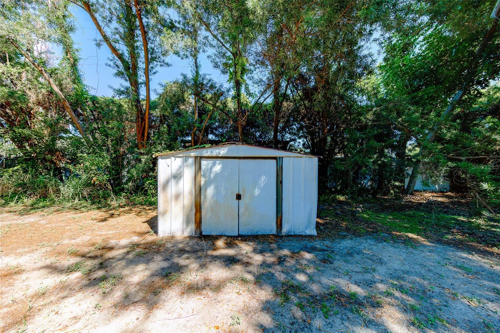 811 69TH AVENUE S, St Petersburg, FL 33705